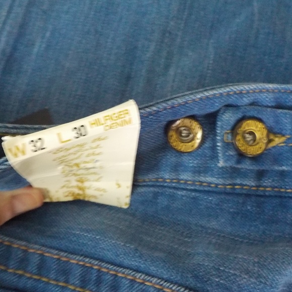 Tommy Hilfiger Loose Fit Wide Leg Jeans - Picture 7 of 9